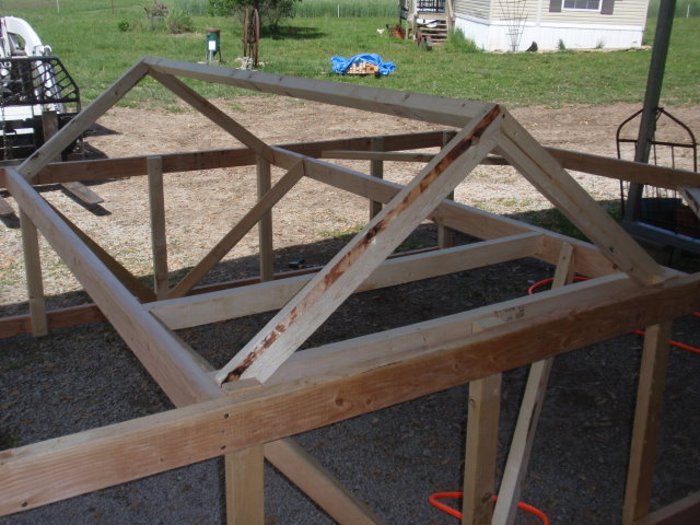 Chicken tractor roof 